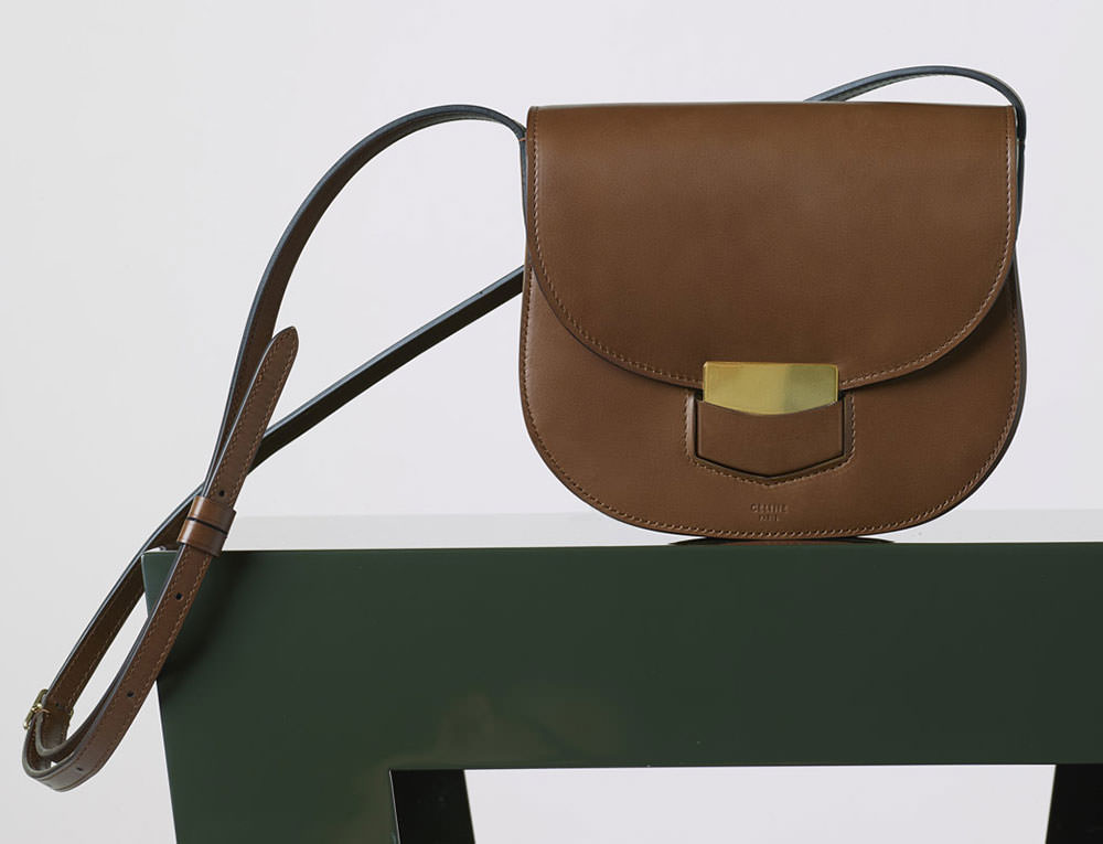 Celine-Small-Trotteur-Shoulder-Bag-Chestnut