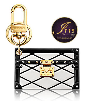 louis-vuitton-petite-malle-bag-charm-key-holder-fancy-accessories--M00004_PM2_Front view