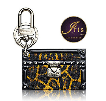 louis-vuitton-petite-malle-bag-charm-key-holder-fancy-accessories--MP0659_PM2_Front view
