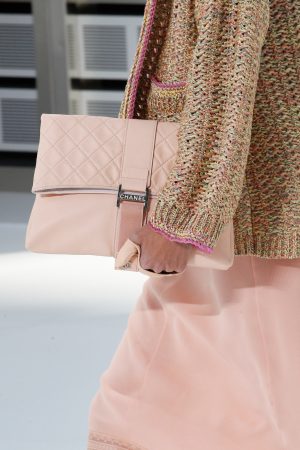 chanel-light-pink-clutch-bag-spring-2017-300x450