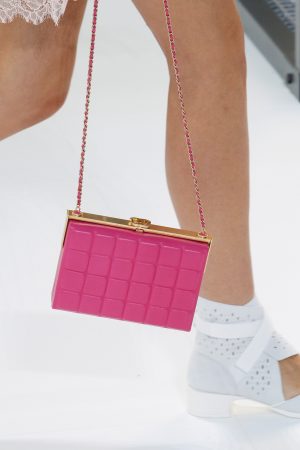 chanel-pink-shoulder-bag-spring-2017-300x450