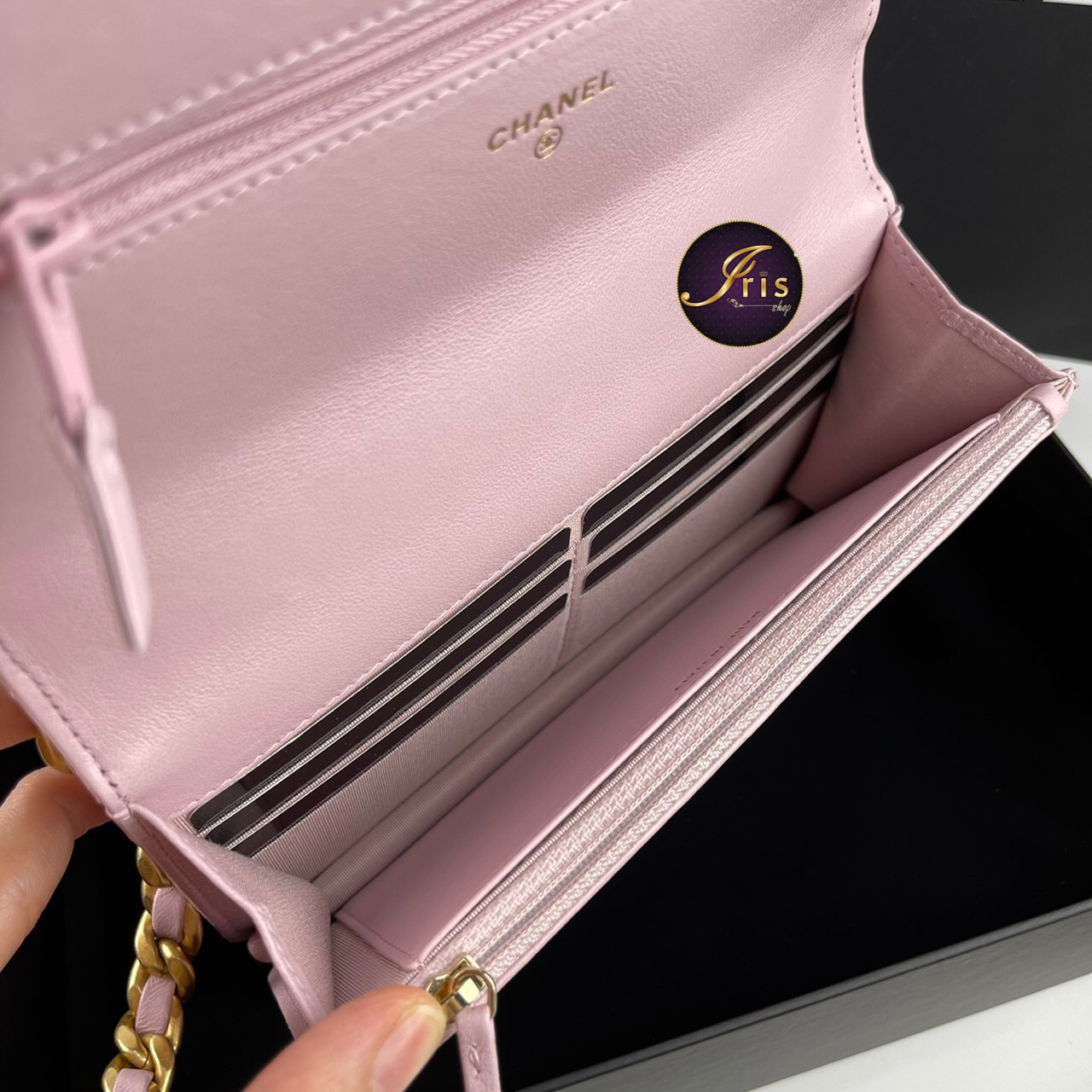 Pale Baby Pink Chanel Leather Bag — Harriett's Closet