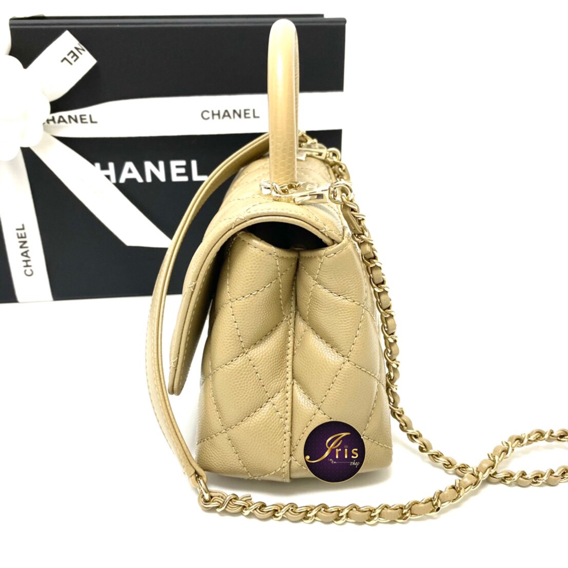 Chanel coco 7.5” beige caviar lizard handle light gold hardware ของใหม่  พร้อมส่ง‼️ – Iris Shop