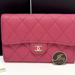 กระเป๋าสตางค์ Chanel classic medium tri-fold wallet dark pink caviar Ghw ของใหม่ พร้อมส่ง‼️